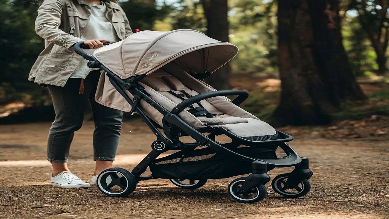 Compact Travel Strollers That Make Traveling with Kids Easie